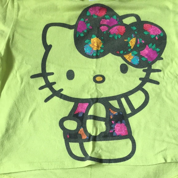 Hello Kitty Crop Top - Picture 2 of 4